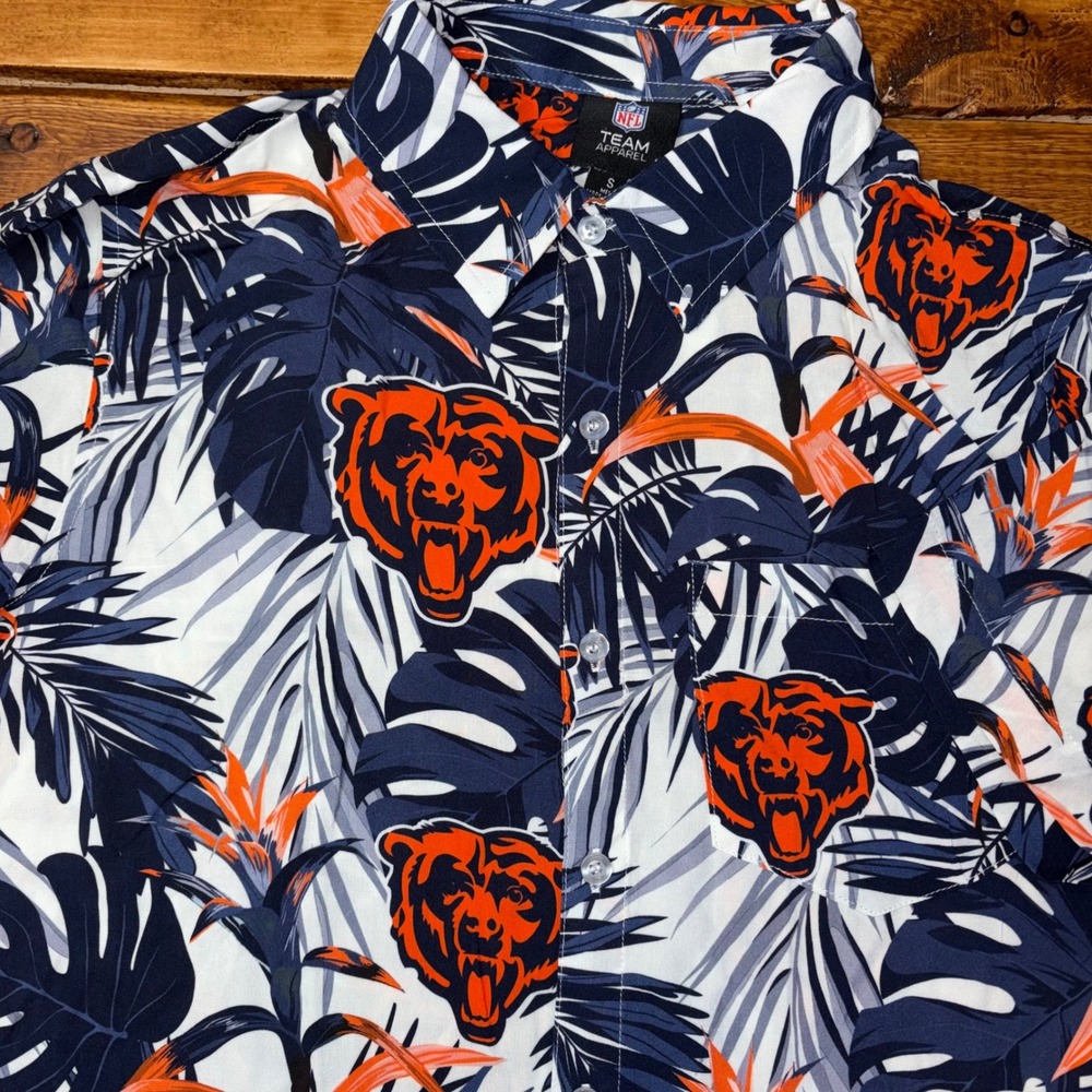 NFL Team Apparel Chicago Bears Shirt Mens Small Navy Orange Floral Hawaiian NWOT
